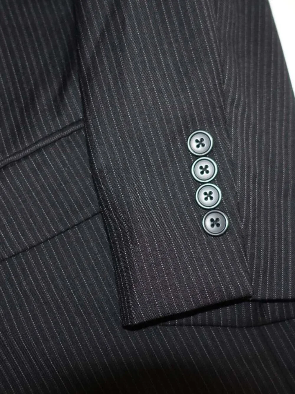 Calvin Klein Men's 3 Button Suit Size 38 Regular 32 x 30 Black 100% Wool Striped